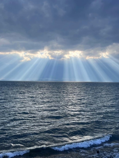 ⁱ ᵚᵅⁿᵗ ᵅ ᵇᵉᵅᵐ ᵒᶠ ˡⁱᵍʰᵗ ᵗᵒ ˢᵗʳⁱᵏᵉ ᶠᵒʳ ᵐᵉ.
我要有一束光是为我而打的。