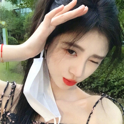 鞠婧祎