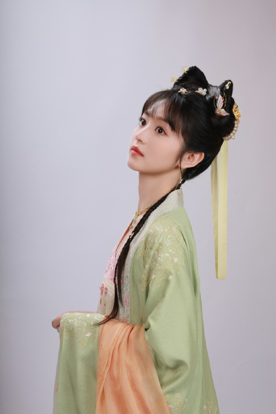花轿喜事 田曦薇