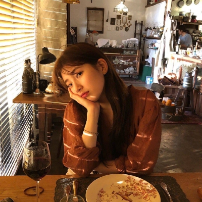 秀智.
