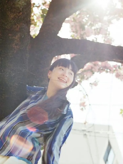 世理奈