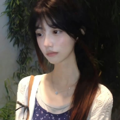 女生