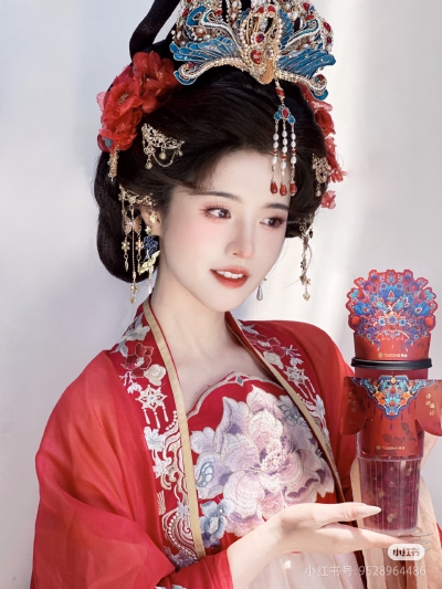 小红书 一束青
