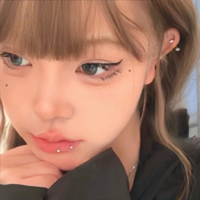 女.