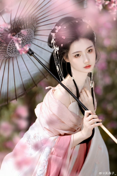 春色岂知心