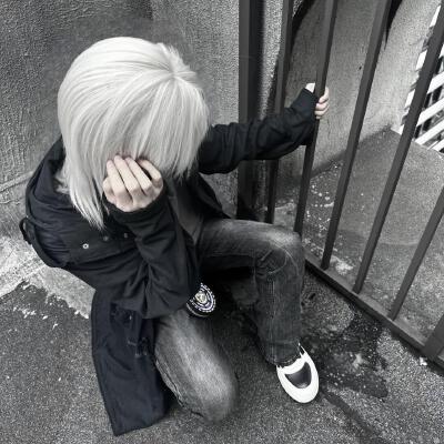 ✞