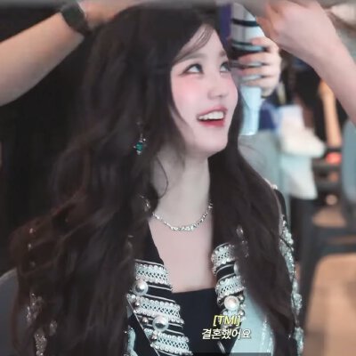 张元英