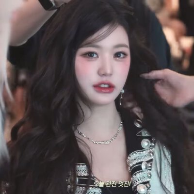 张元英