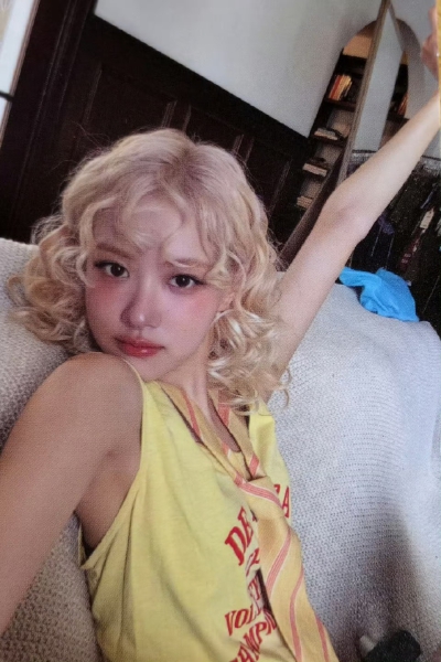 朴彩英roise小卡扫图