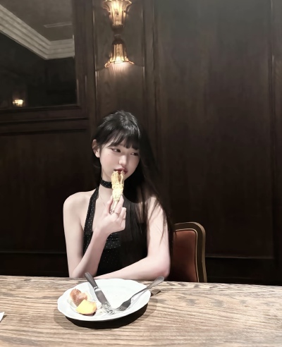张元英
