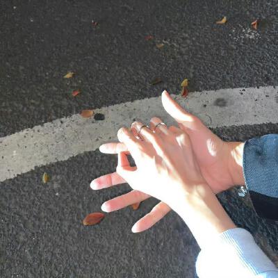 白瓷梅子酒
