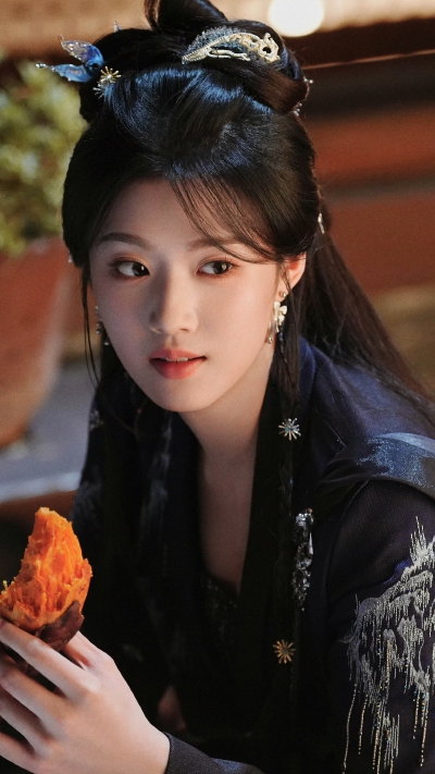 入青云 明意 卢昱晓