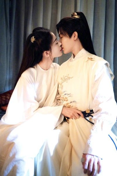 侯明昊 饰 陆江来/陆复生 《玉茗茶骨》
25.12.29