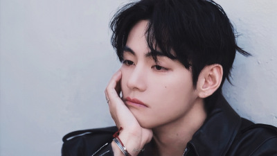 金泰亨
251229 tirtir_official
©HSY-V