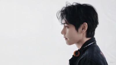 金泰亨
251217 Paradise
©HSY-V