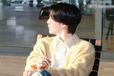闵玧其
230408 EPISODE
Agust D 'People Pt.2(feat.IU)' MV Shoot Sketch
©HSY-V