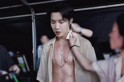 郑号锡
250813 EPISODE
J-hope Lollapalooza Berlin 2025
©HSY-V