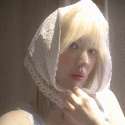 宫脇咲良
I love you, my private one