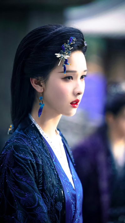 月鳞绮纪