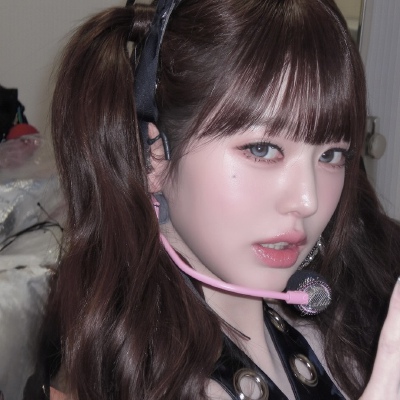 张元英
