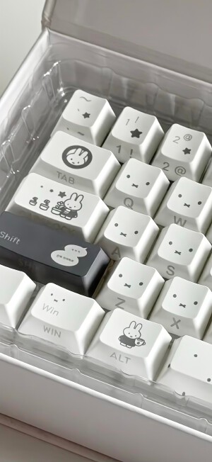 在不可预告的明天 平静也是幸福 ​​​
#小清新壁纸#