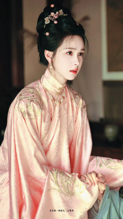 陈都灵