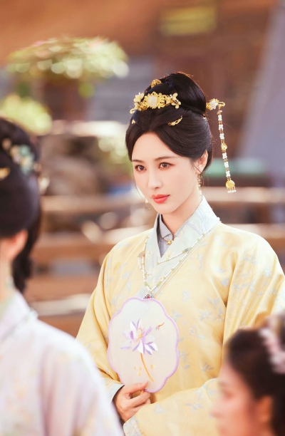 李菲儿