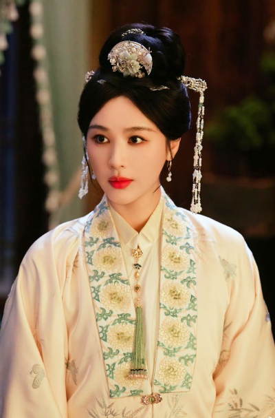 李菲儿