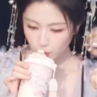 我不配踏你夜王府？我呸！
