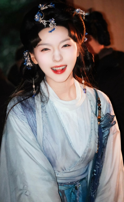 王云云