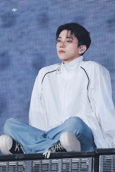 全圆佑 尹净汉 Joshua s.coups hoshi 文俊辉