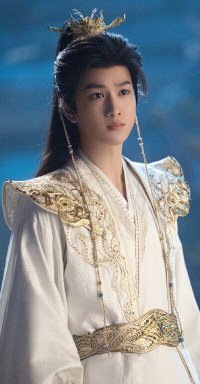 敖子逸《师兄太稳健》 敖乙
