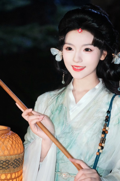 王云云