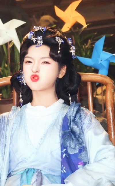 王云云