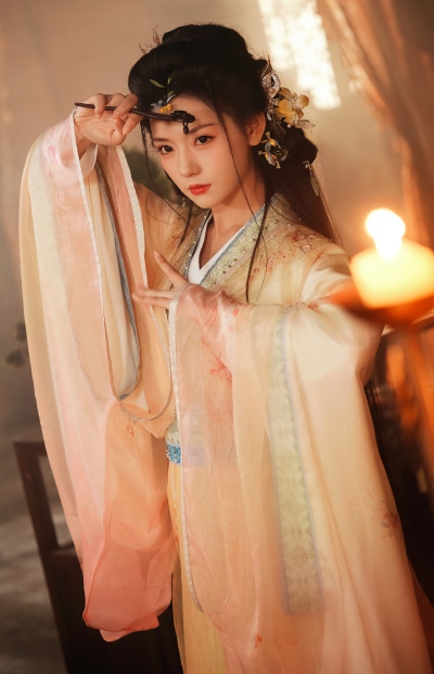王云云