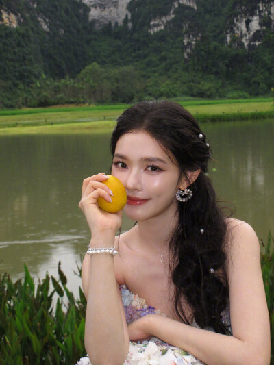 林允