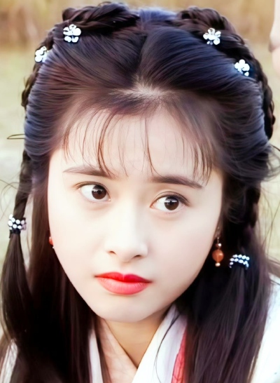 何美钿