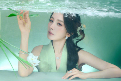 杨幂/BKT品牌全球首席代言人