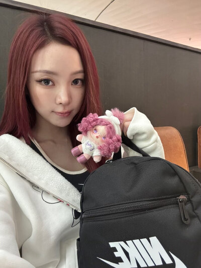 罗潾 narin