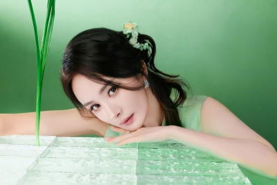 杨幂/BKT品牌全球首席代言人