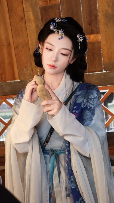 王云云