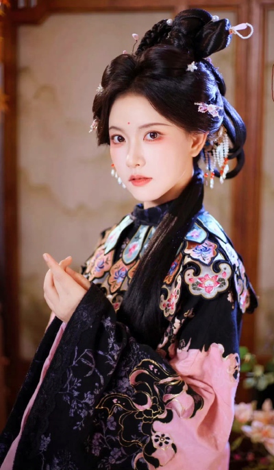 林秋奈