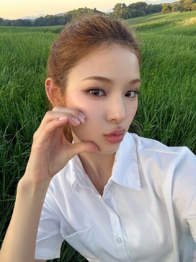 富冈茉衣 mai