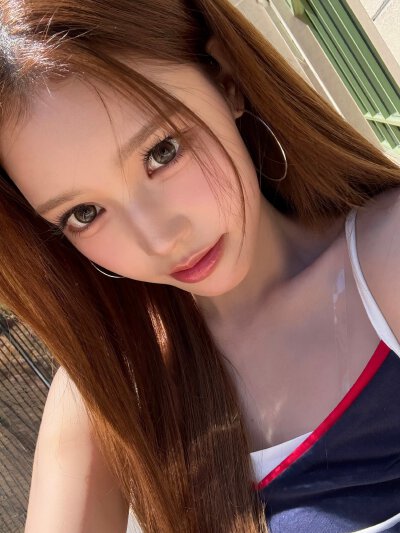 郑世菲 saebi