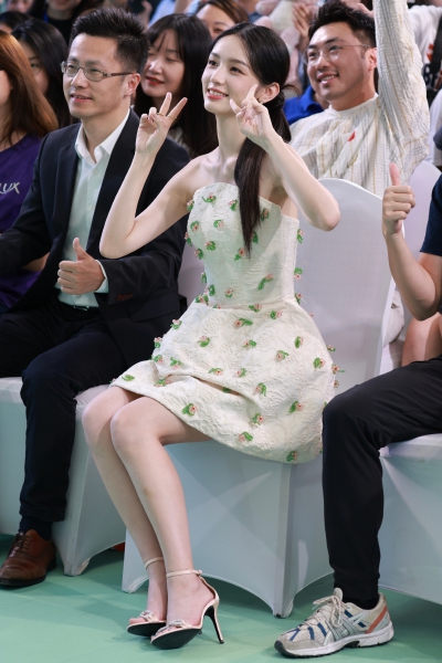 周也