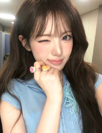 kiiikiii Sui李守彬
