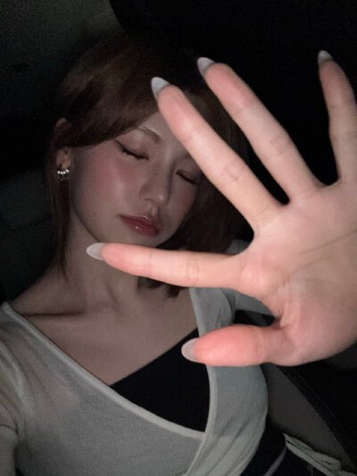黄礼志 yeji
