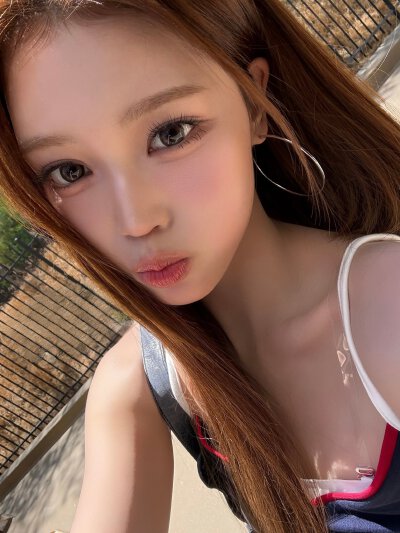 郑世菲 saebi