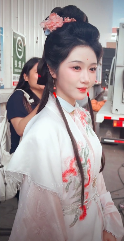 岳雨婷