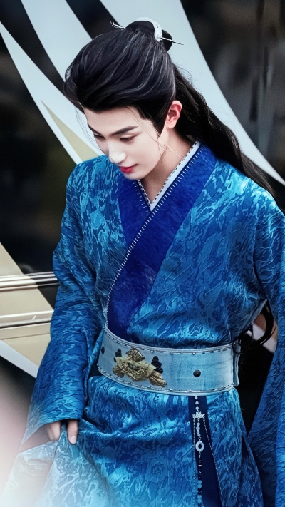 张翅